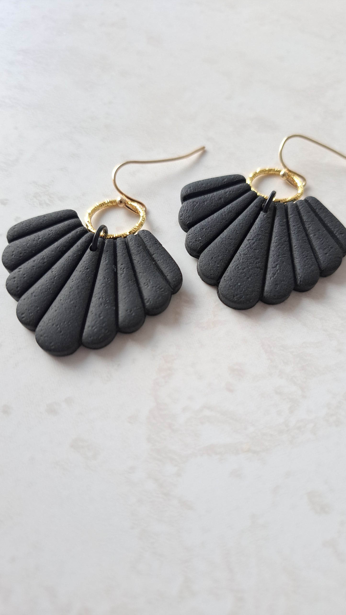AURELIA schwarz gold